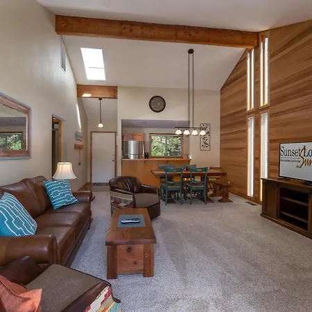 Stunning Condo, 2 Masters, Amazing View, Sharc Passes, Bikes Sunriver Exterior photo
